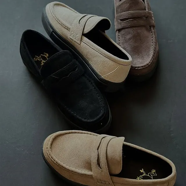 秋のお散歩におすすめローファー